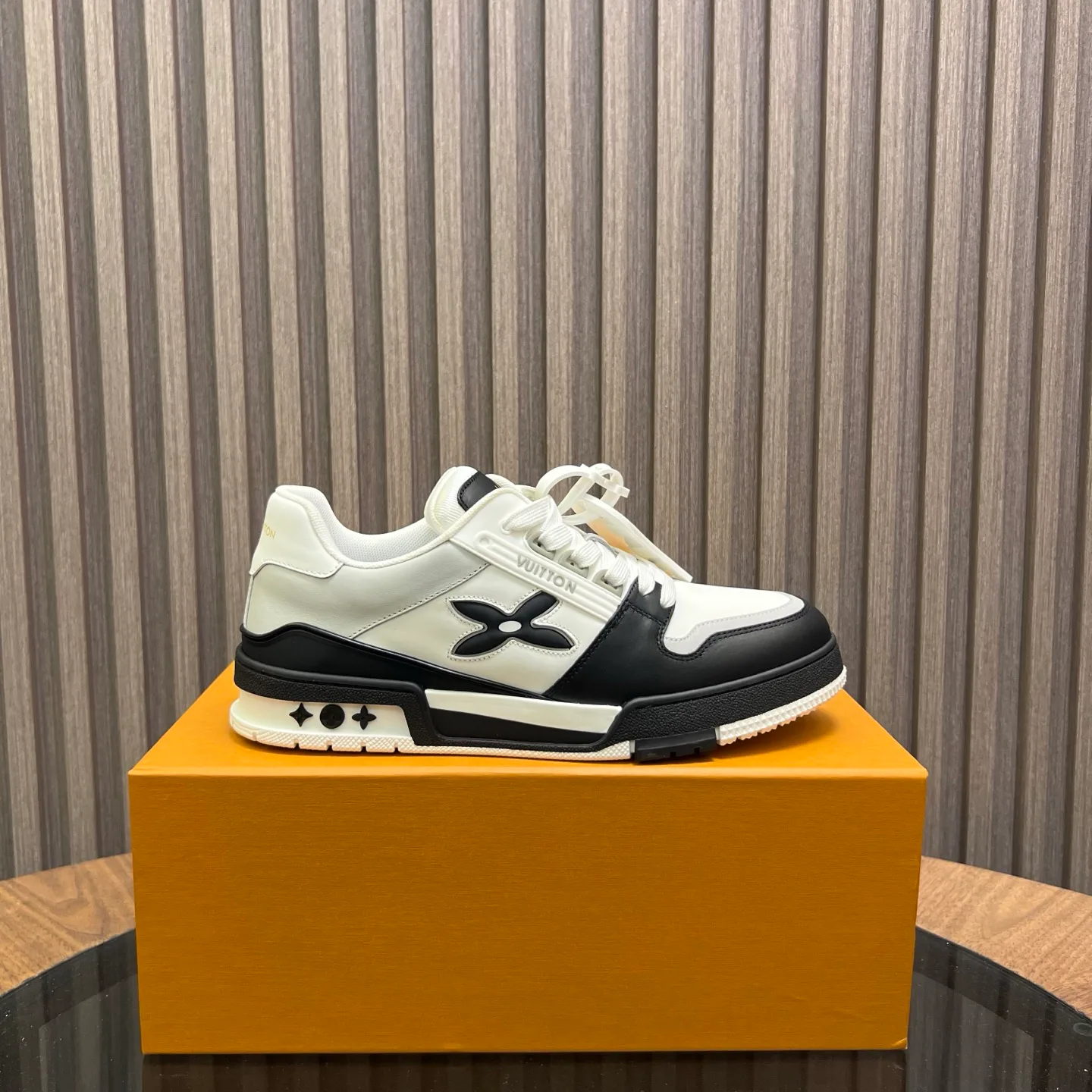 Кроссовки Женские Louis Vuitton 82696