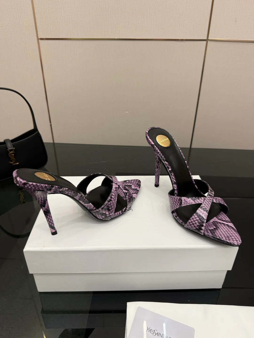 Босоножки Женские Saint Laurent 11424888
