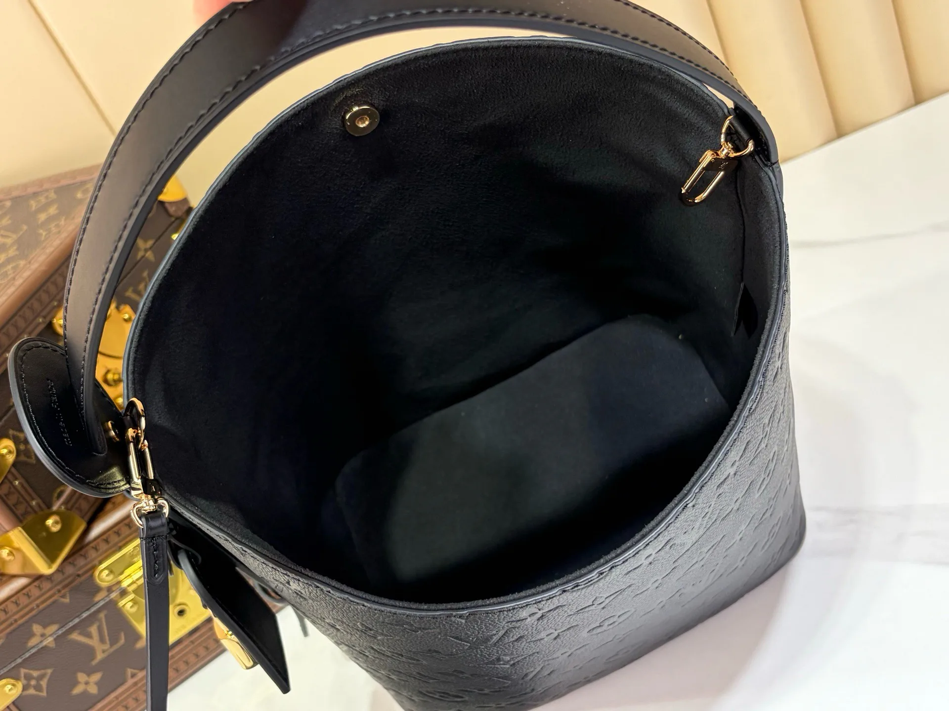 Классические Сумки Женские Louis Vuitton 17499364