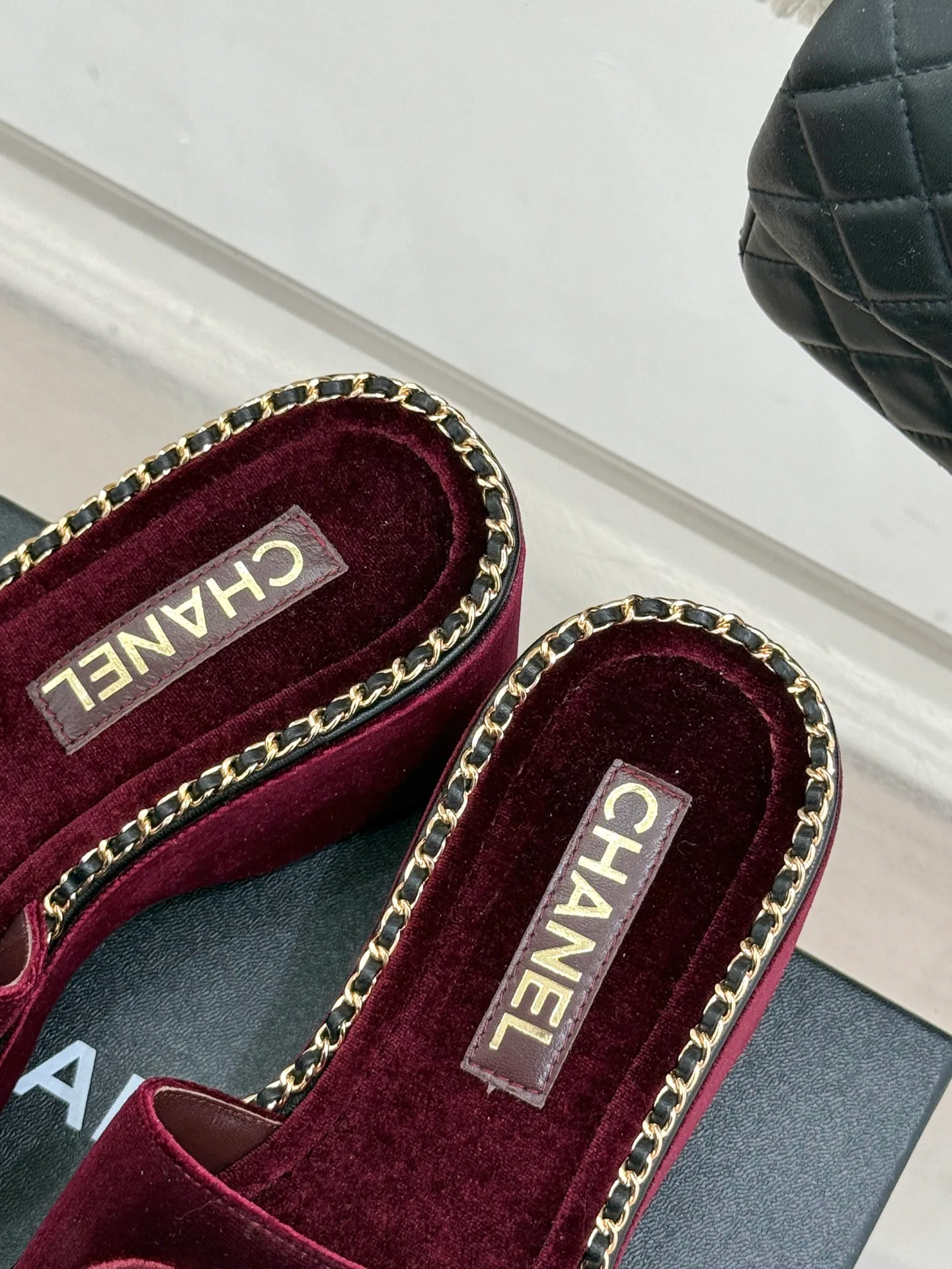 Шлепанцы Женские Chanel 3425650