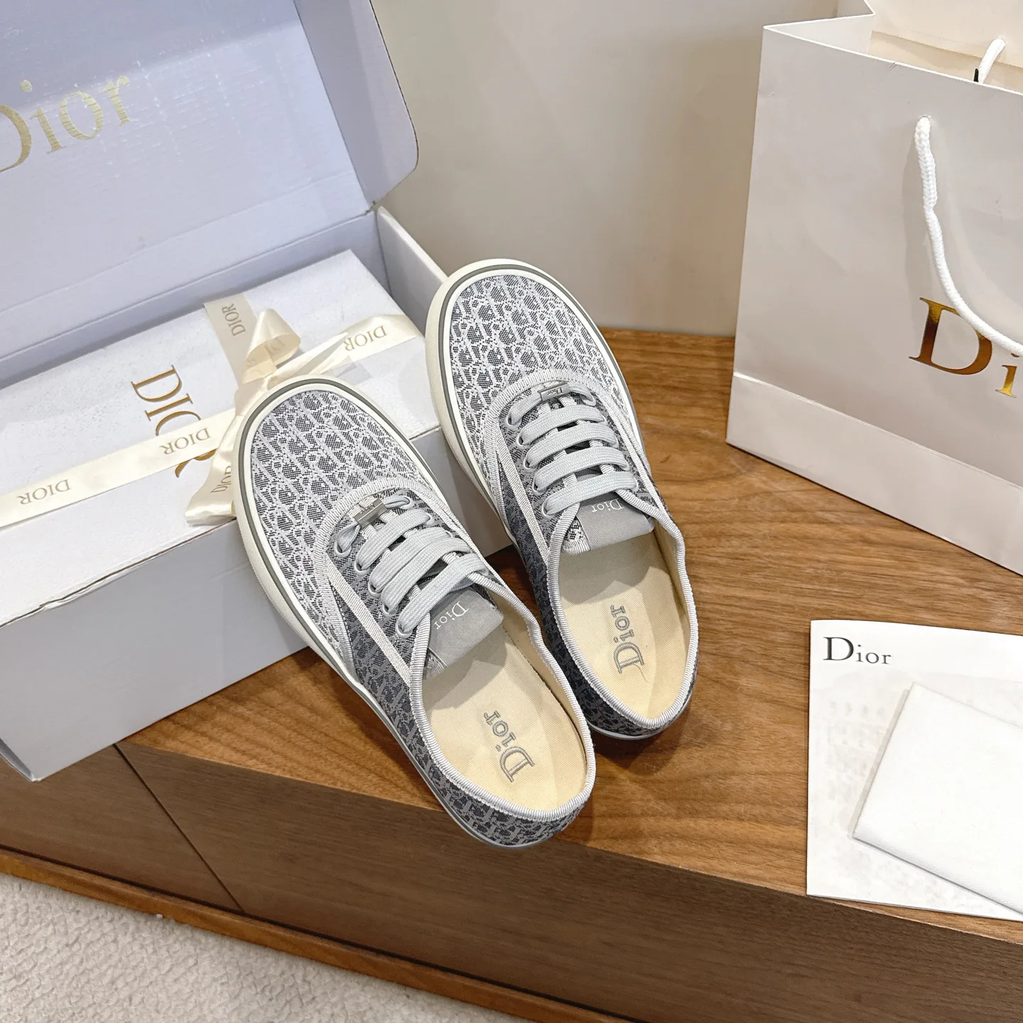 Кроссовки Женские Christian Dior 18083835