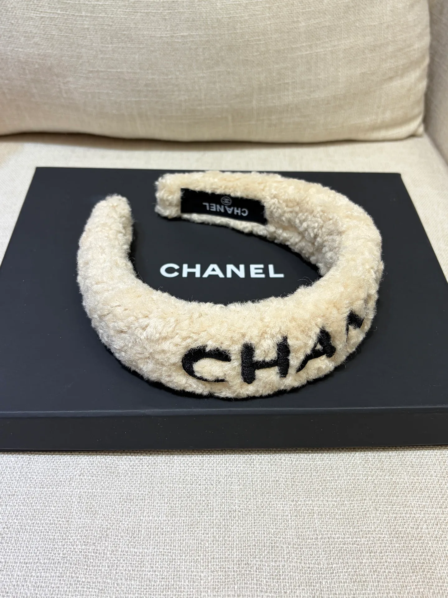 Головные Уборы Chanel 6317453