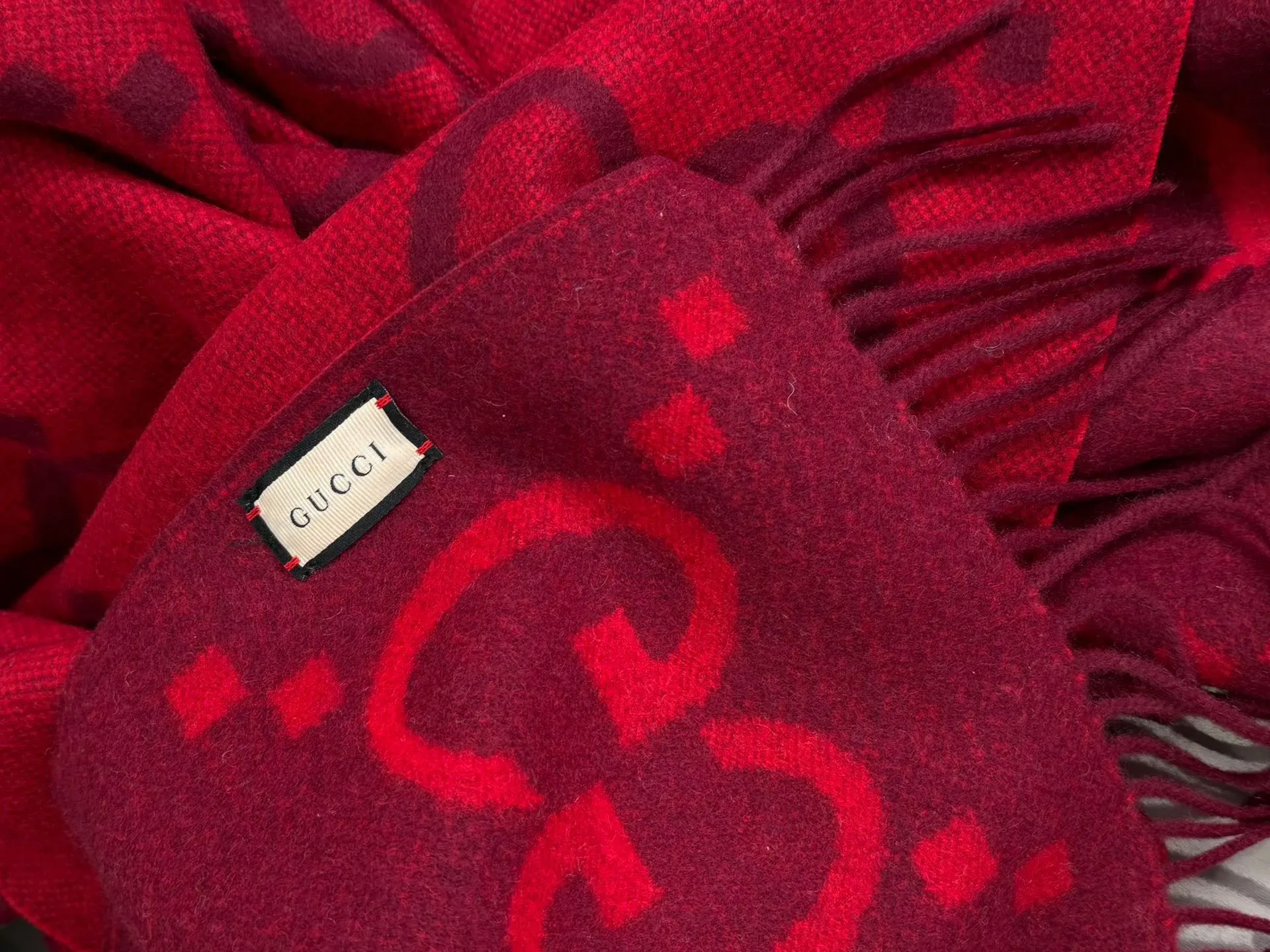 Шарфы Gucci 57095