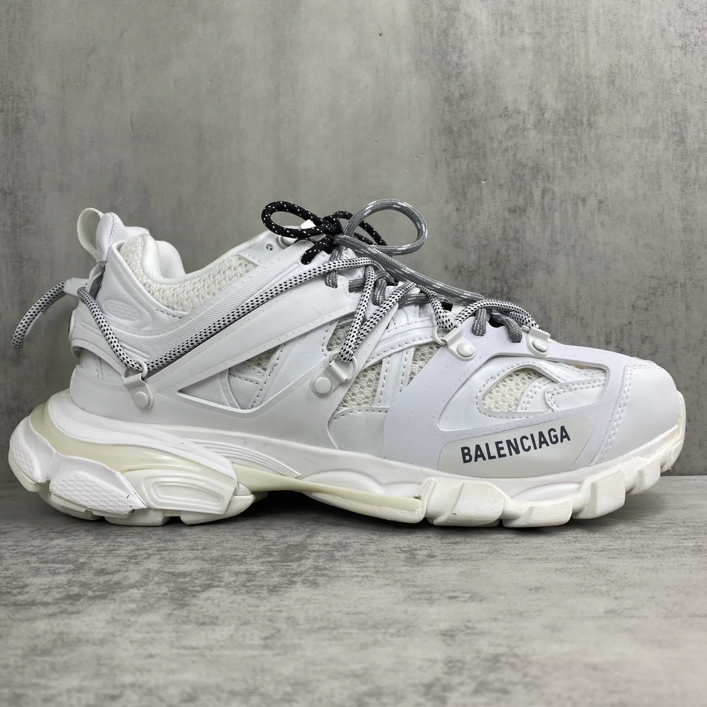 Кроссовки Женские Balenciaga 11705511