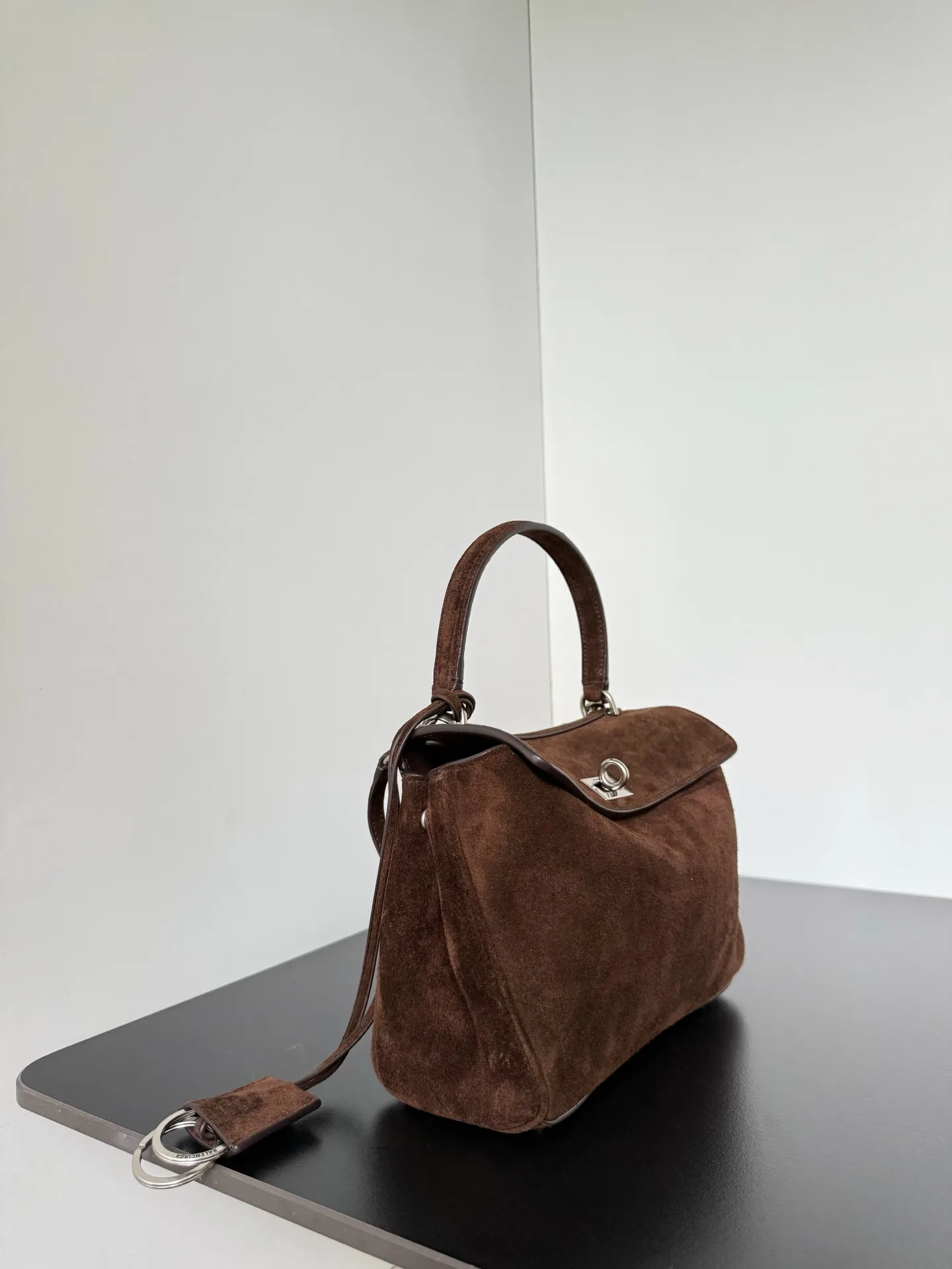 Сумки На Ремне Женские Balenciaga 11872204