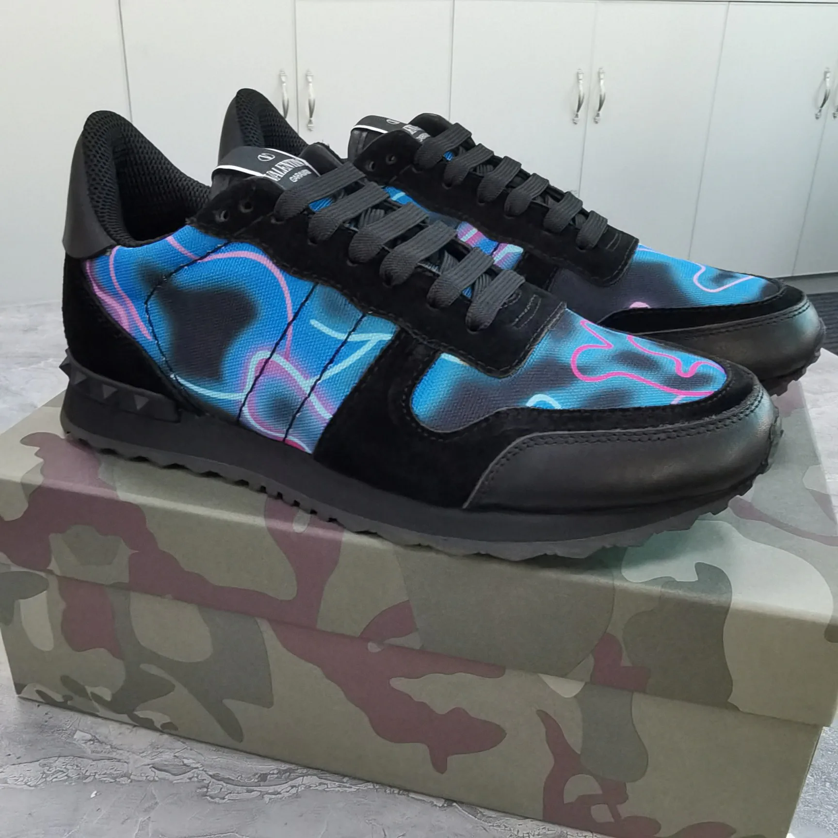 Кроссовки Женские Valentino 10736423