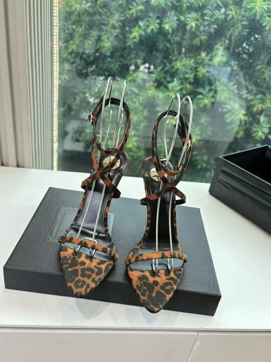 Босоножки Женские Saint Laurent 11660358