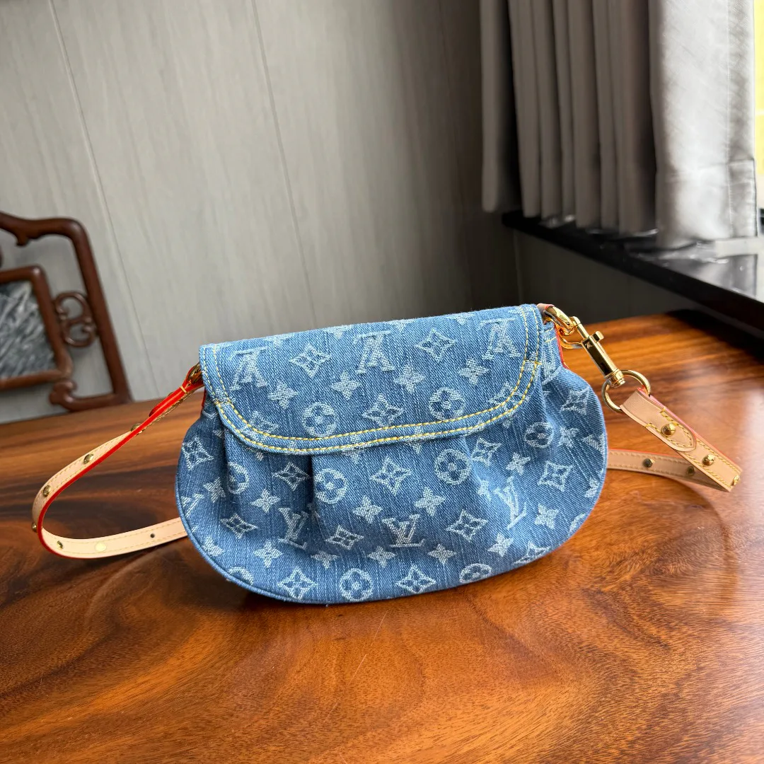 Сумки На Ремне Женские Louis Vuitton 340519