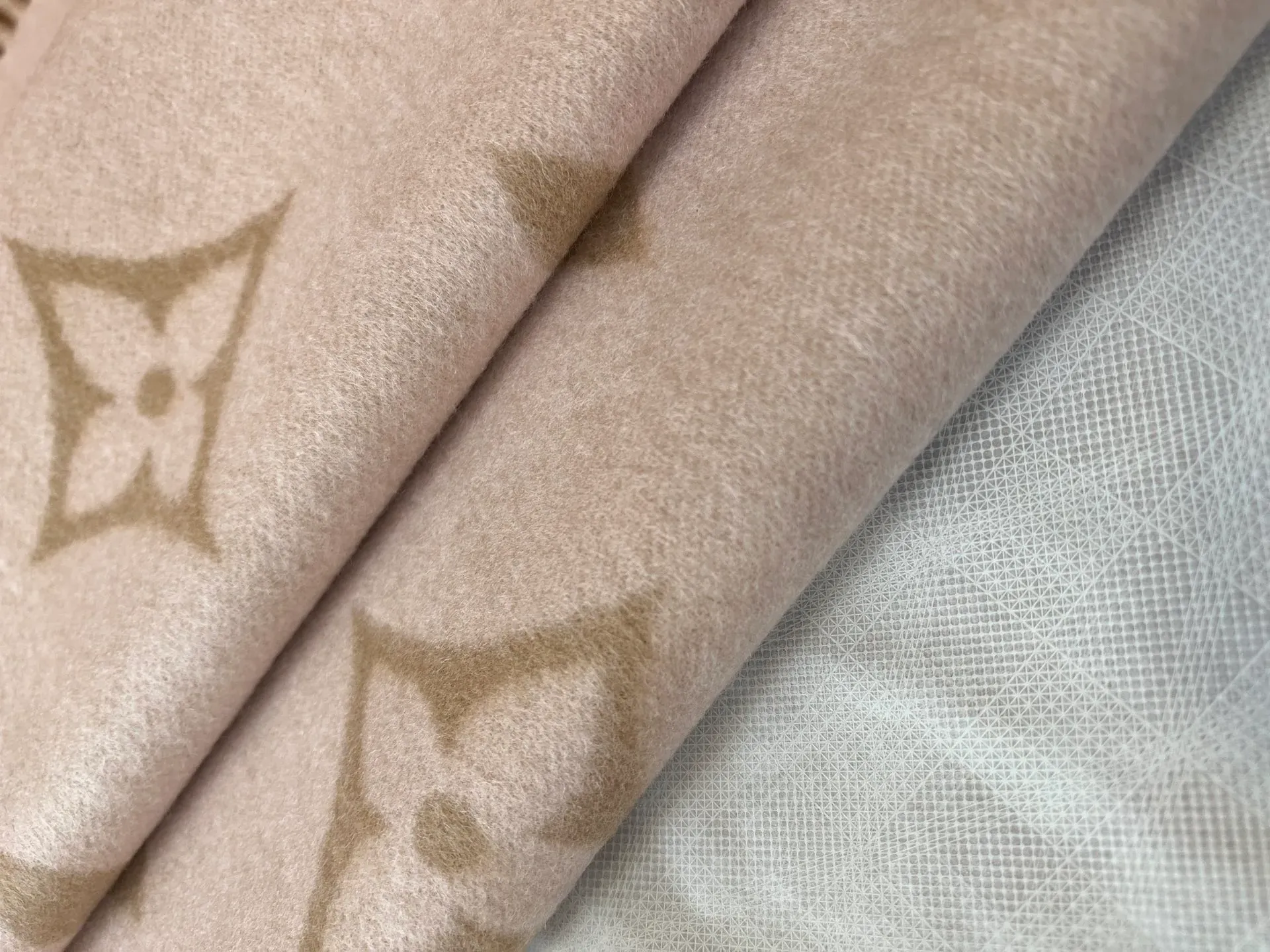 Шарфы Louis Vuitton 964458