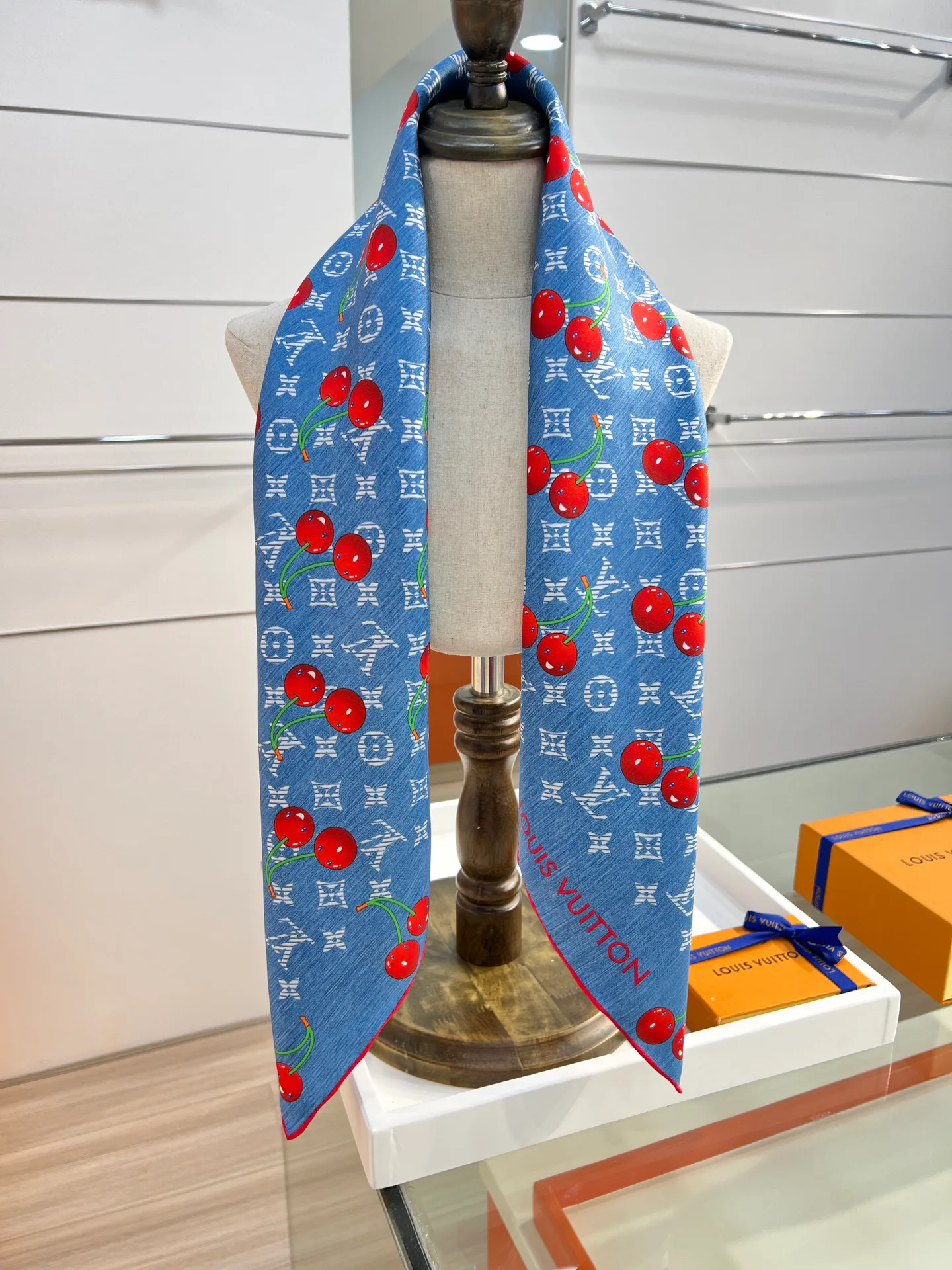 Платки Louis Vuitton 401804