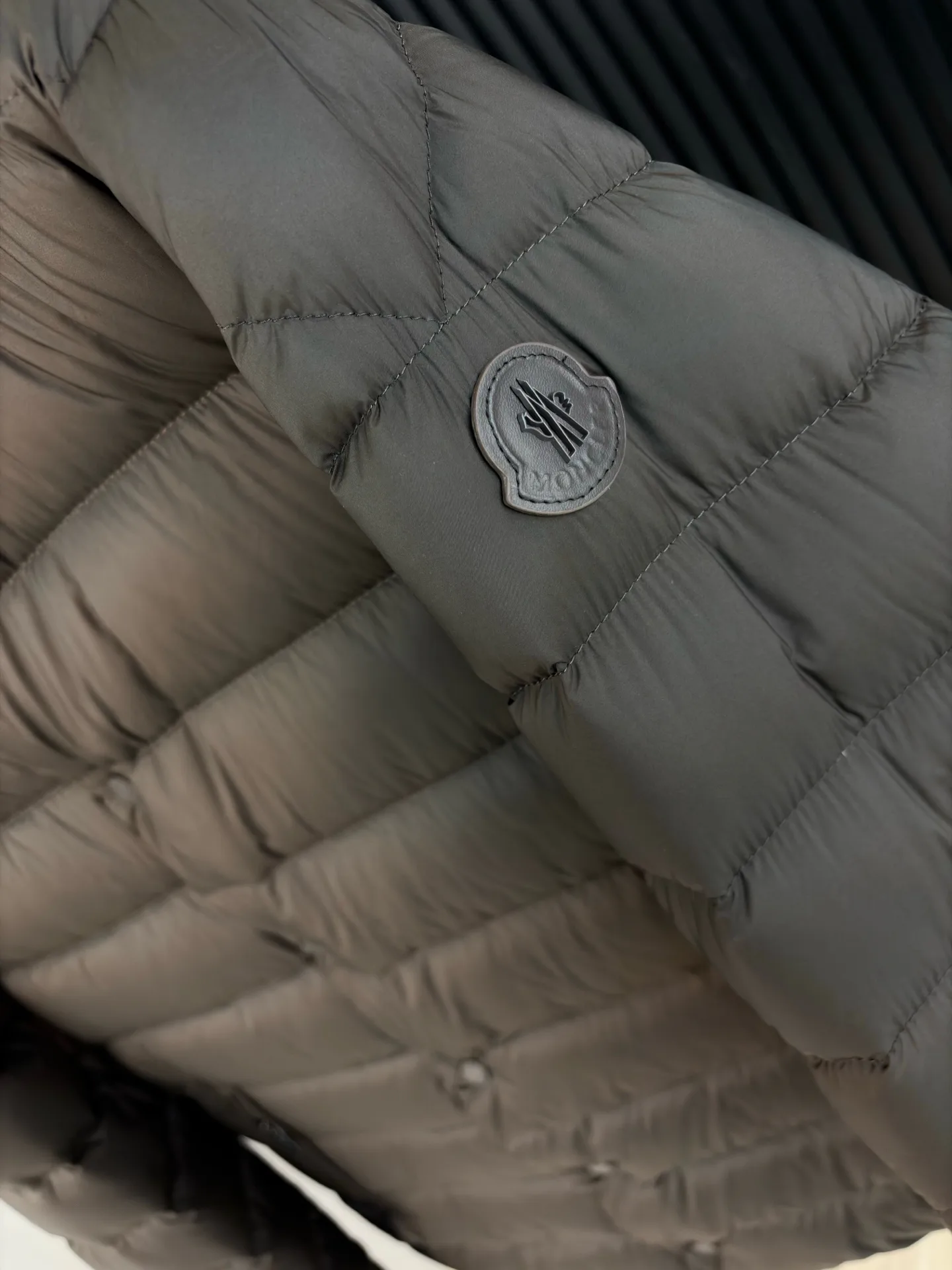 Куртки И Пуховики Мужские Moncler 18218453