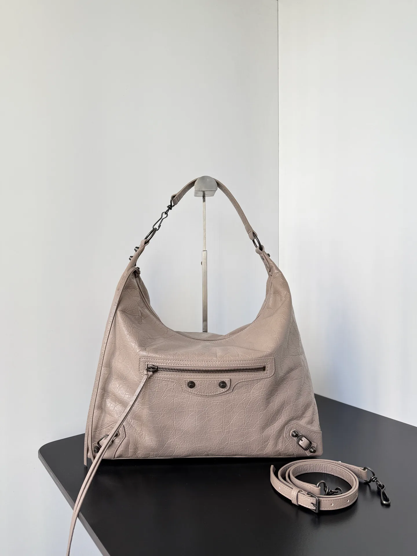 Сумки На Ремне Женские Balenciaga 11386855