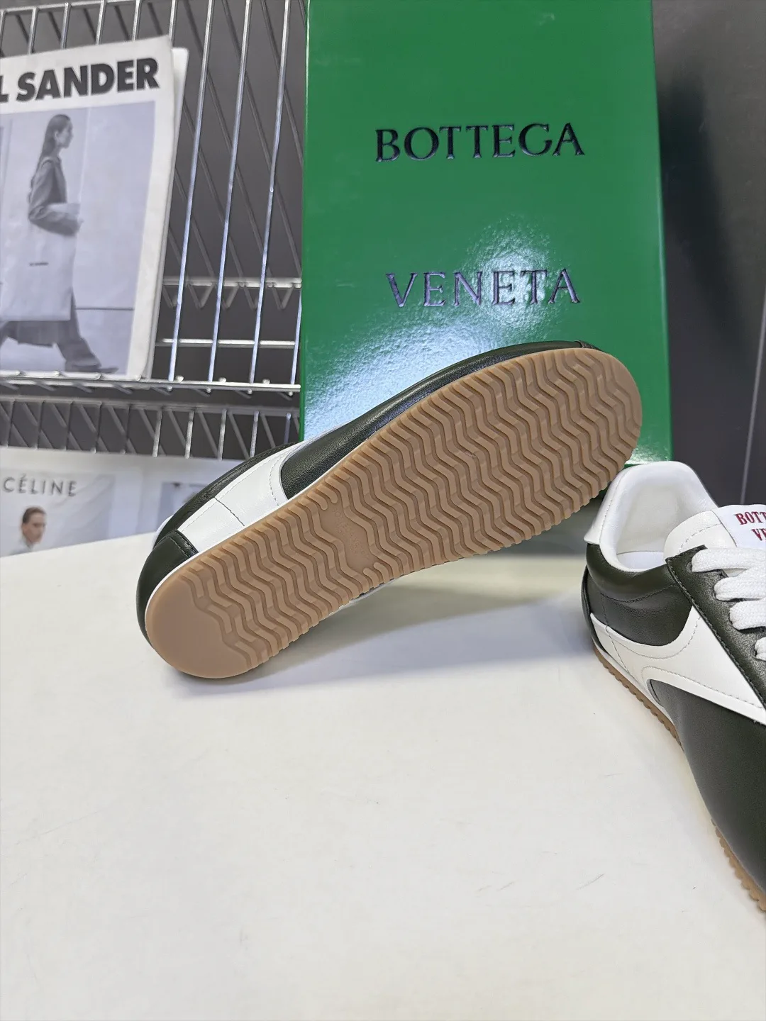 Кроссовки Женские Bottega Veneta 18404693