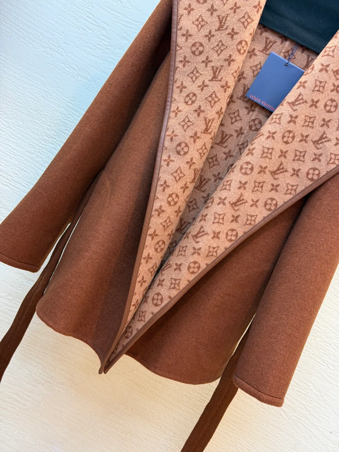 Пальто Женские Louis Vuitton 19358158