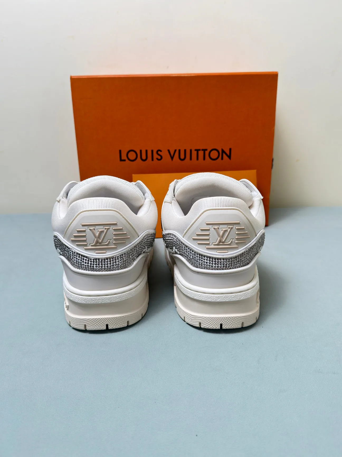 Кроссовки Женские Louis Vuitton 11073644
