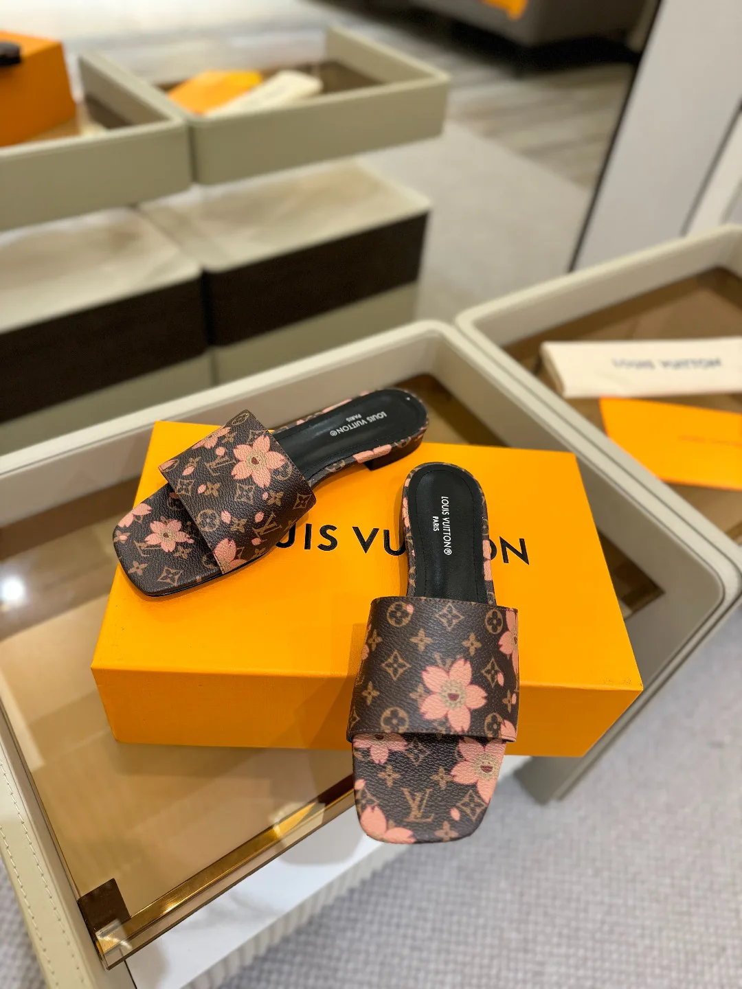 Сандалии Женские Louis Vuitton 9865383