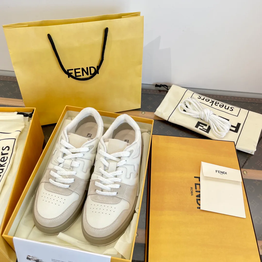 Кроссовки Женские Fendi 11161939