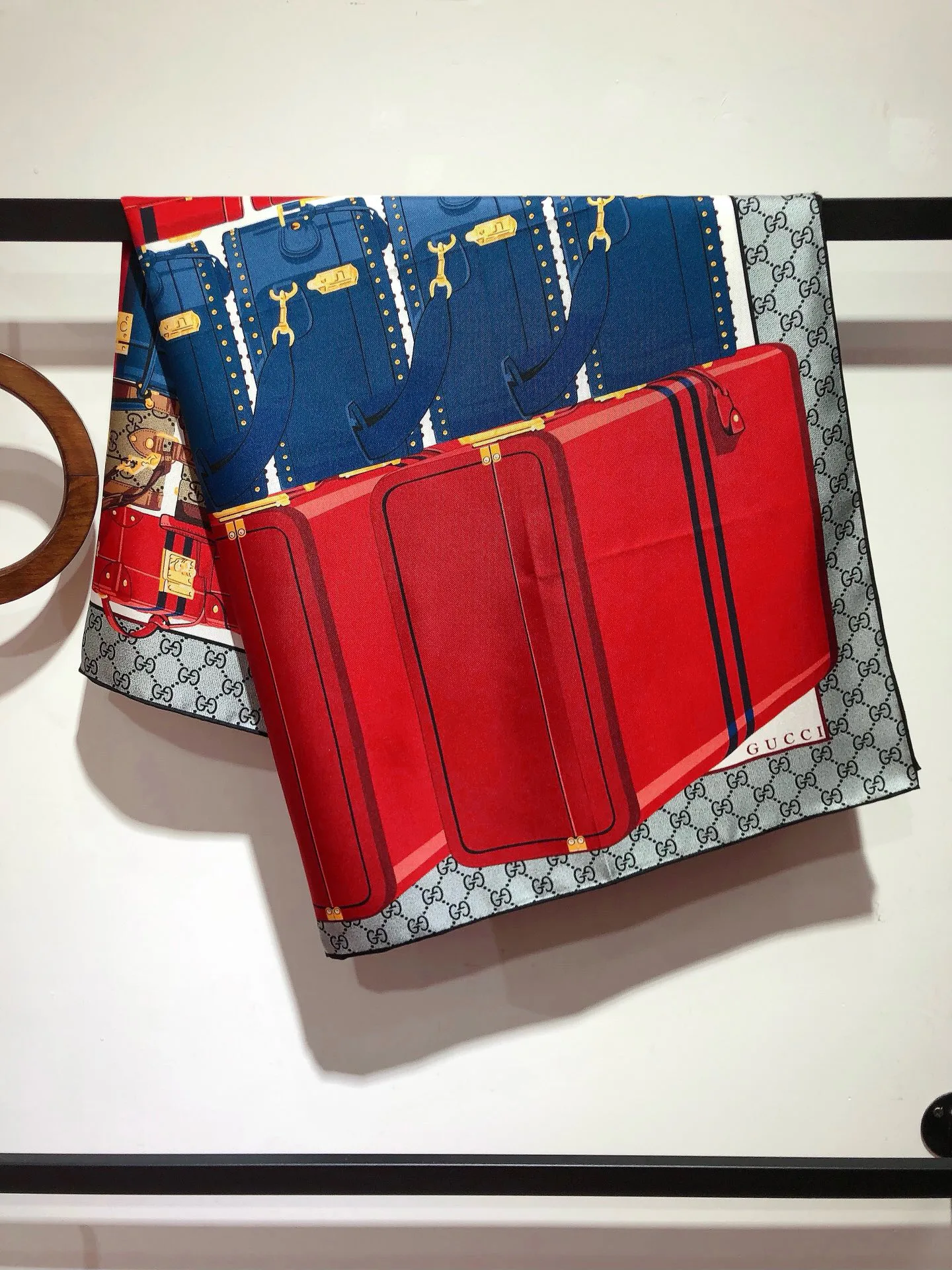 Шарфы Gucci 10175