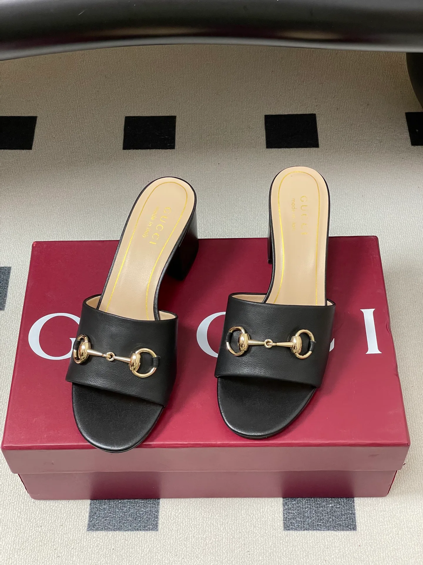 Сандалии Женские Gucci 11886554