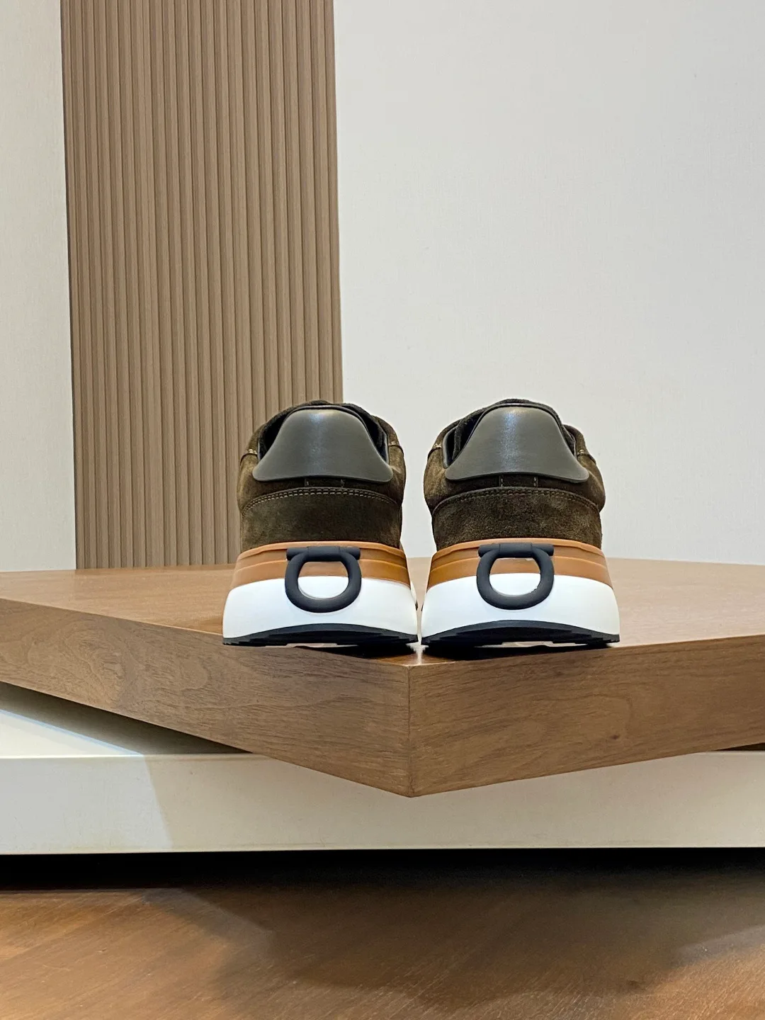 Кроссовки Мужские Salvatore Ferragamo 1498276