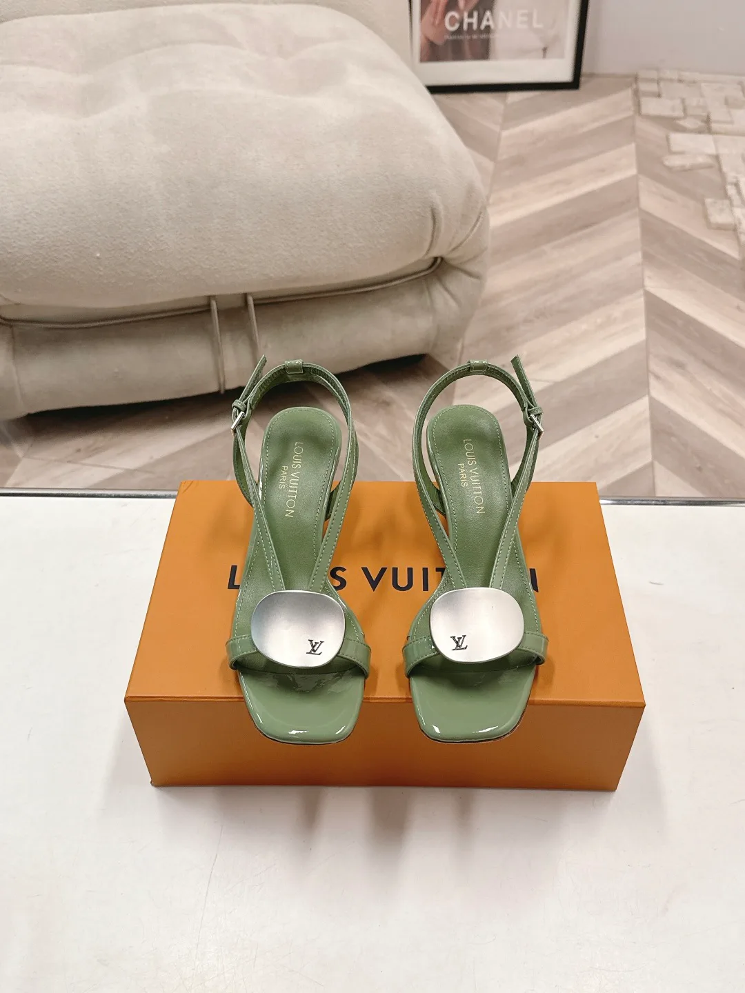 Босоножки Женские Louis Vuitton 17578114