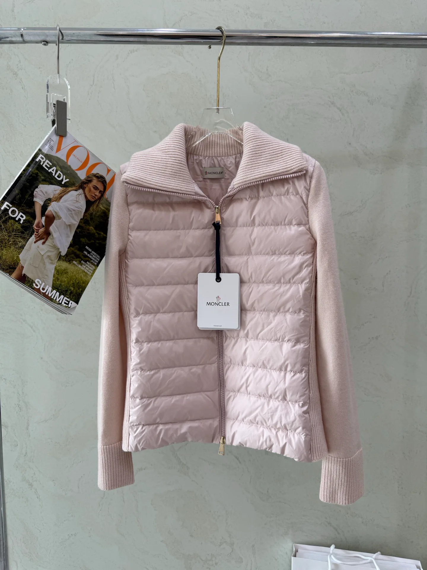 Куртки И Пуховики Женские Moncler 17918881