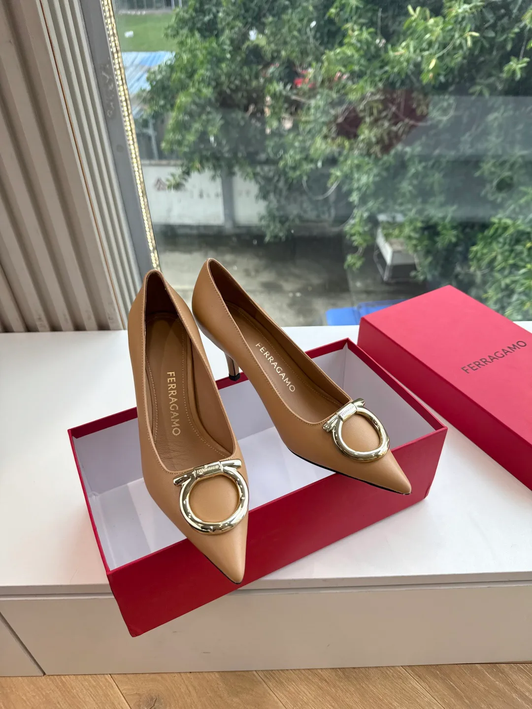 Туфли Женские Salvatore Ferragamo 18154499