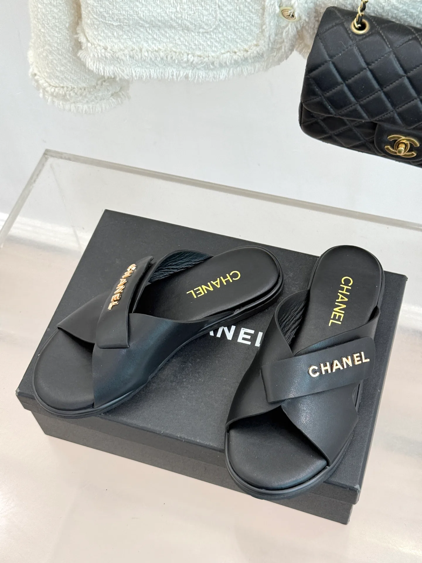Шлепанцы Женские Chanel 12330965