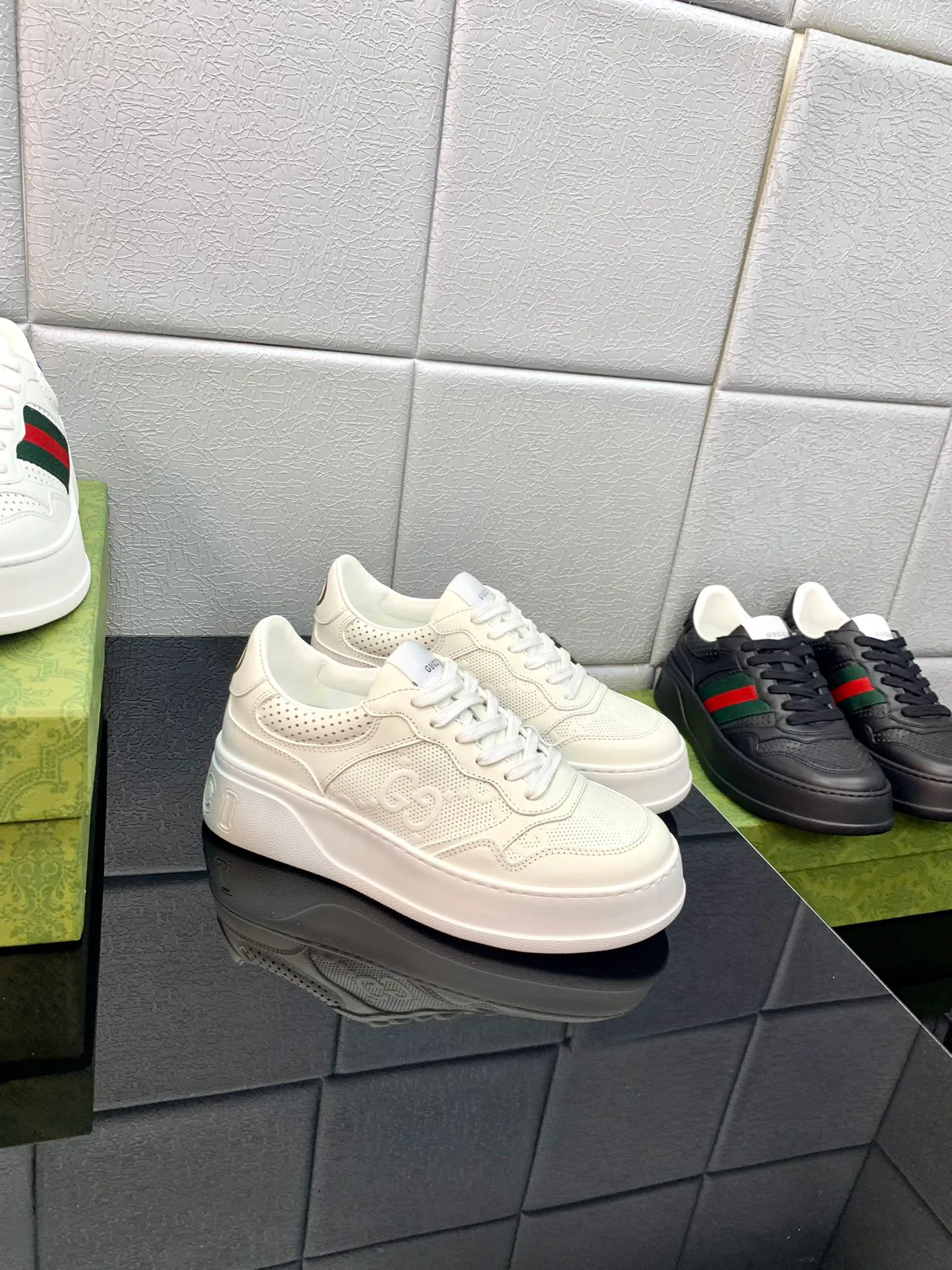 Кеды Женские Gucci 5402079