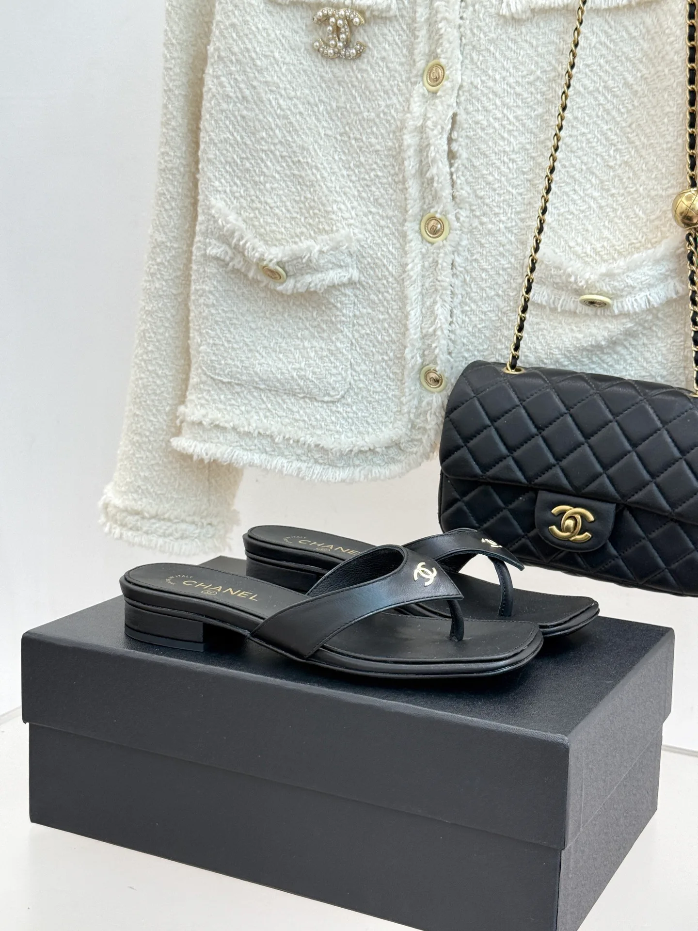 Шлепанцы Женские Chanel 17724126