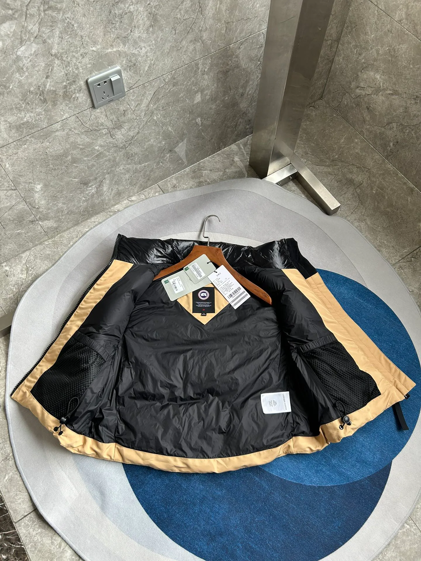 Жилеты Женские The North Face Жилеты Женские The North Face
