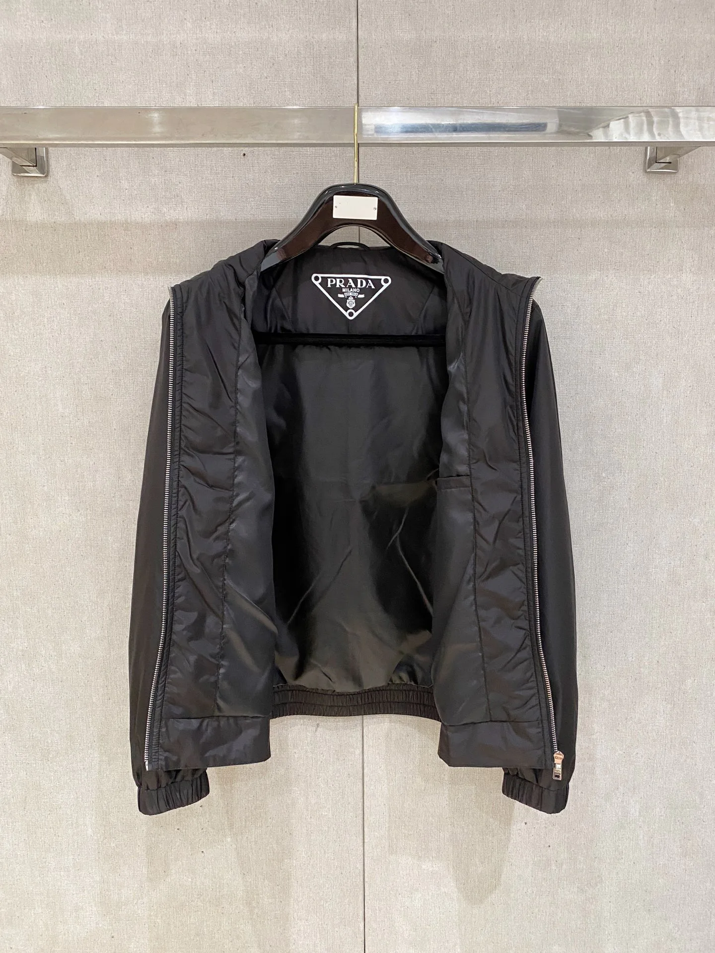 Куртки И Пуховики Мужские Prada 433399