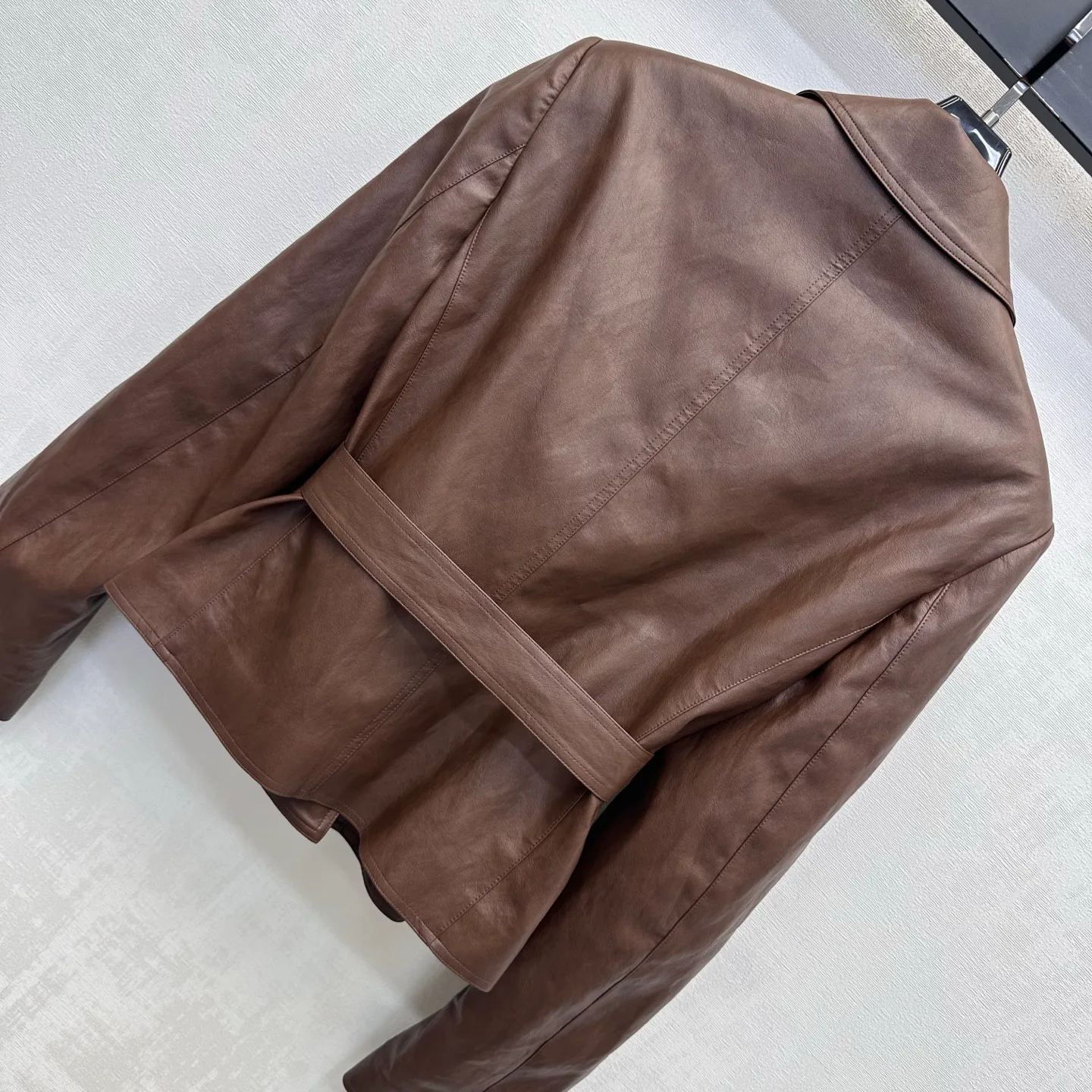 Кожаные Куртки И Дублёнки Женские Prada 19609875