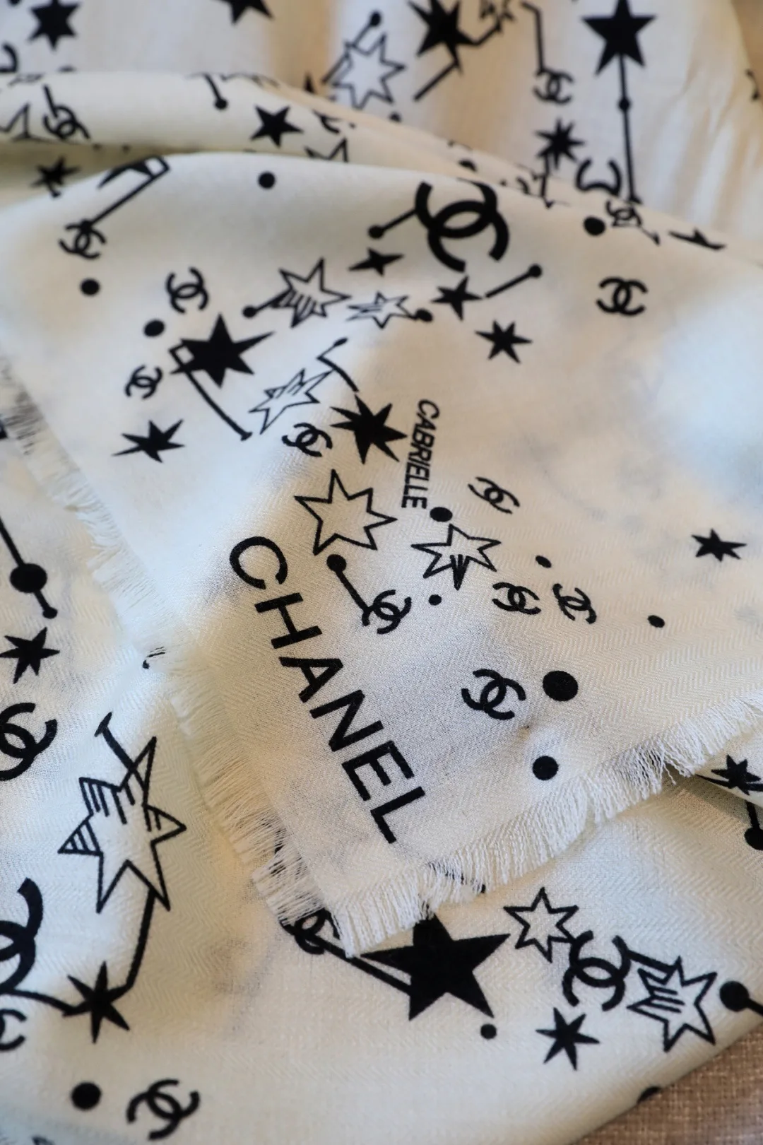 Шарфы Chanel 17799539