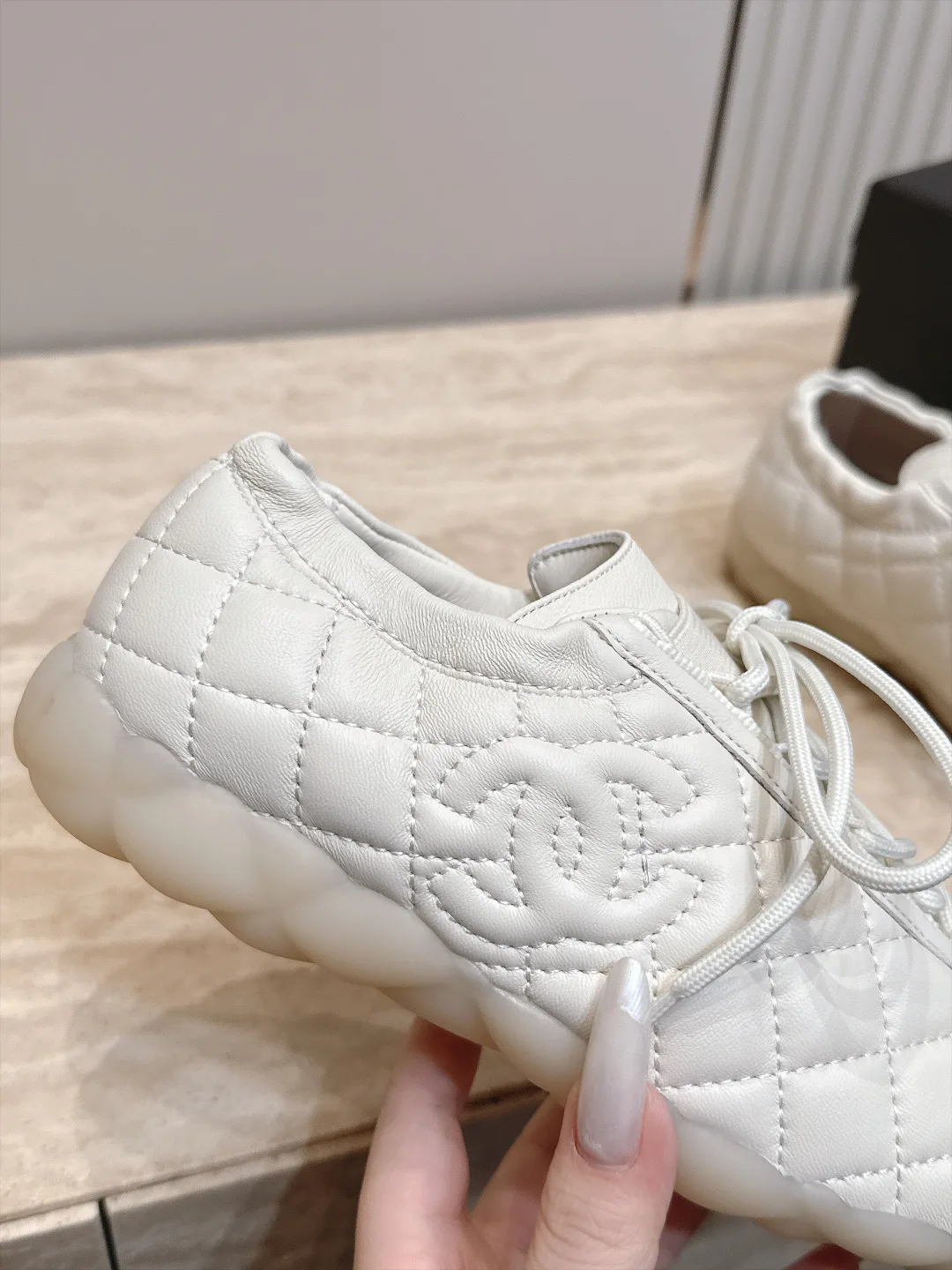 Кроссовки Женские Chanel 17947041