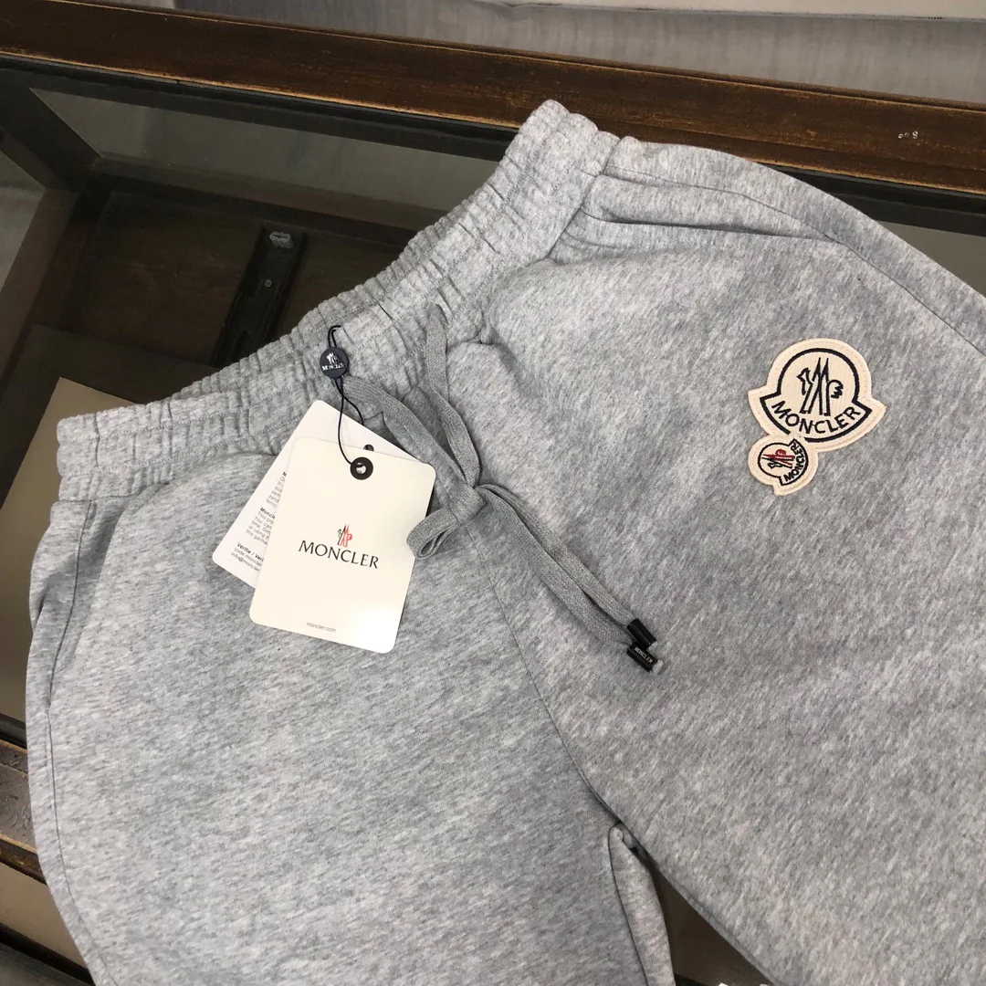 Шорты Женские Moncler 11615947