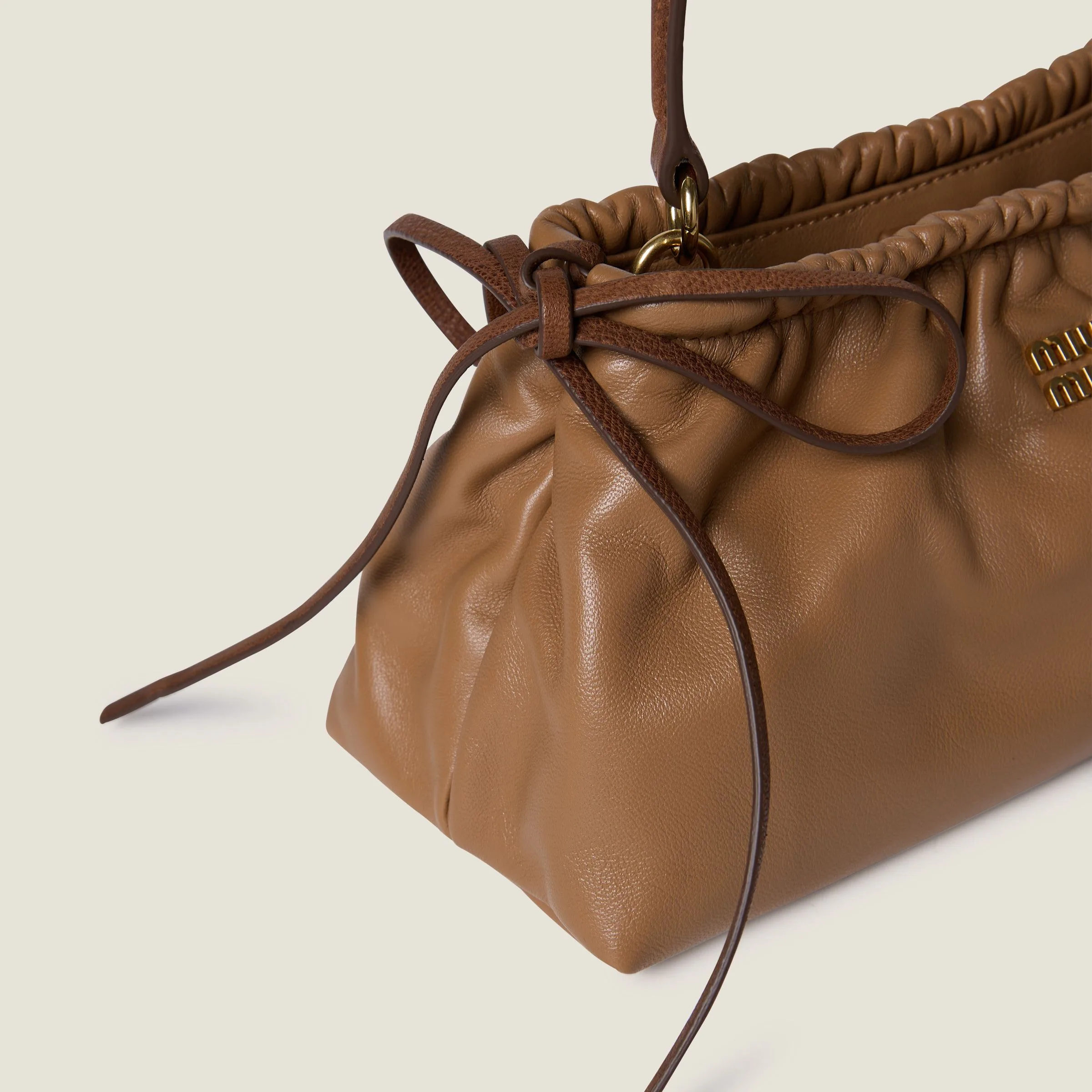 Классические Сумки Женские Miu Miu 18105844
