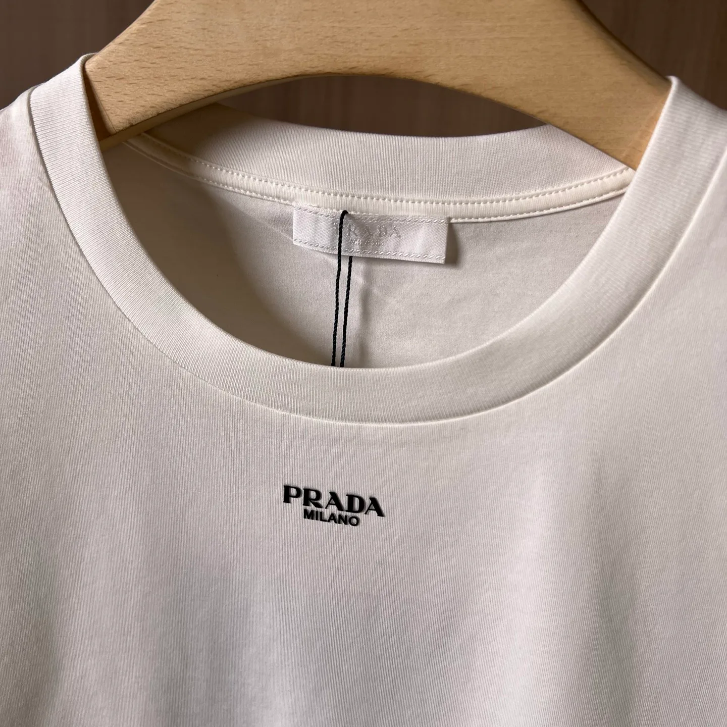 Футболки Женские Prada 11000483