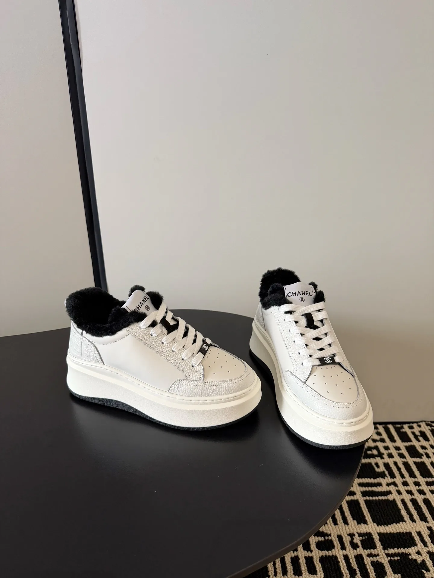 Кроссовки Женские Chanel 4333534