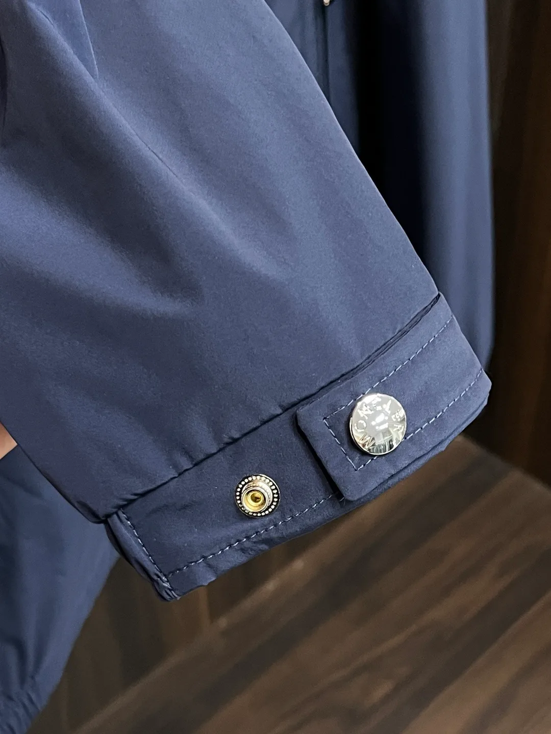 Куртки И Пуховики Женские Moncler 18416885