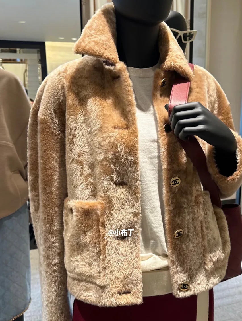 Куртки И Пуховики Женские Chanel 18441338