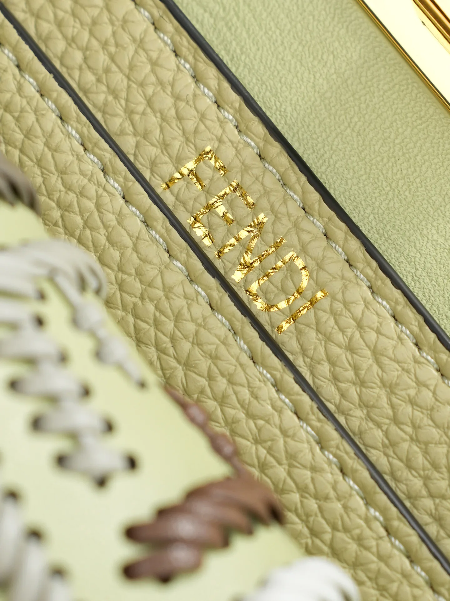 Классические Сумки Женские Fendi 18005122