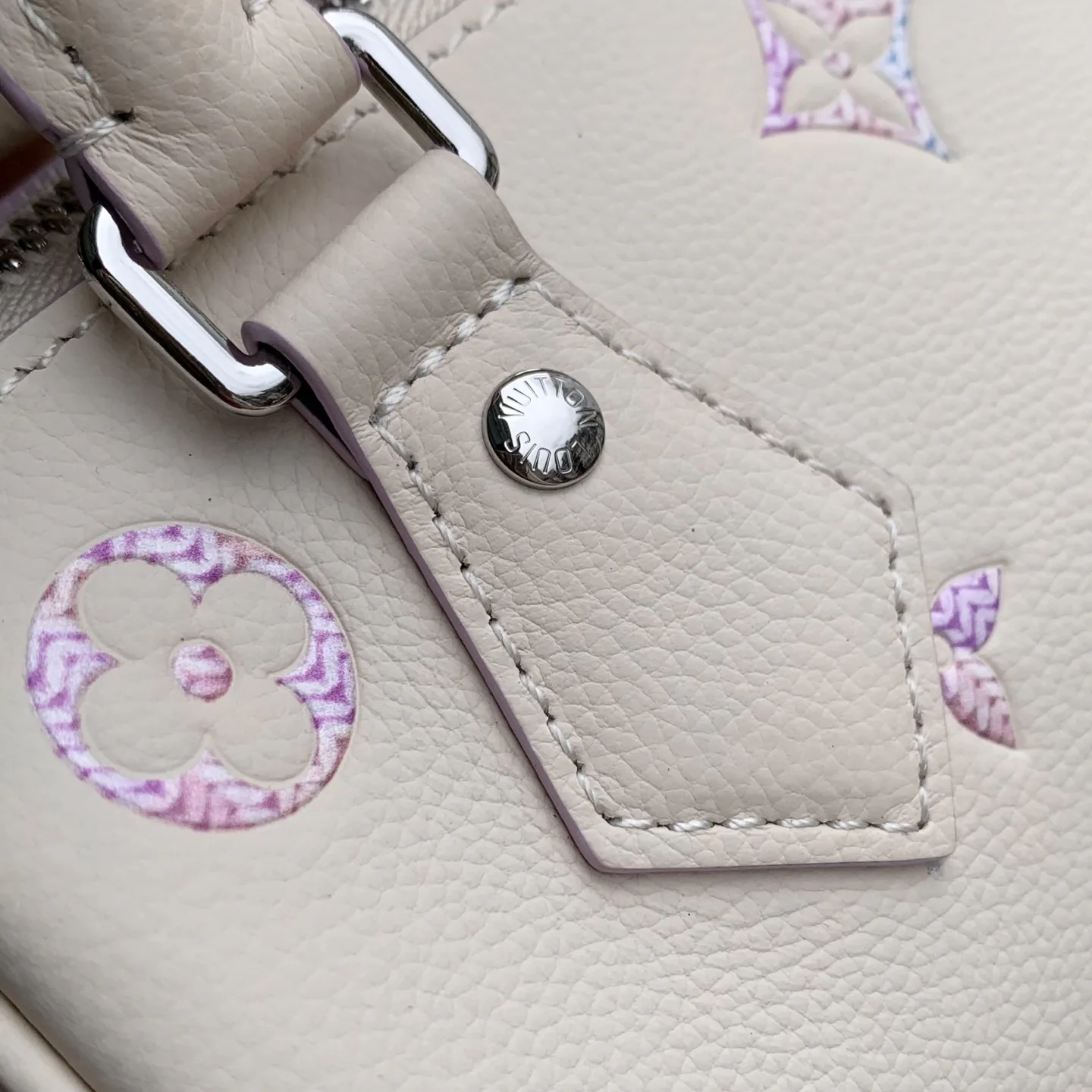 Классические Сумки Женские Louis Vuitton 18147482