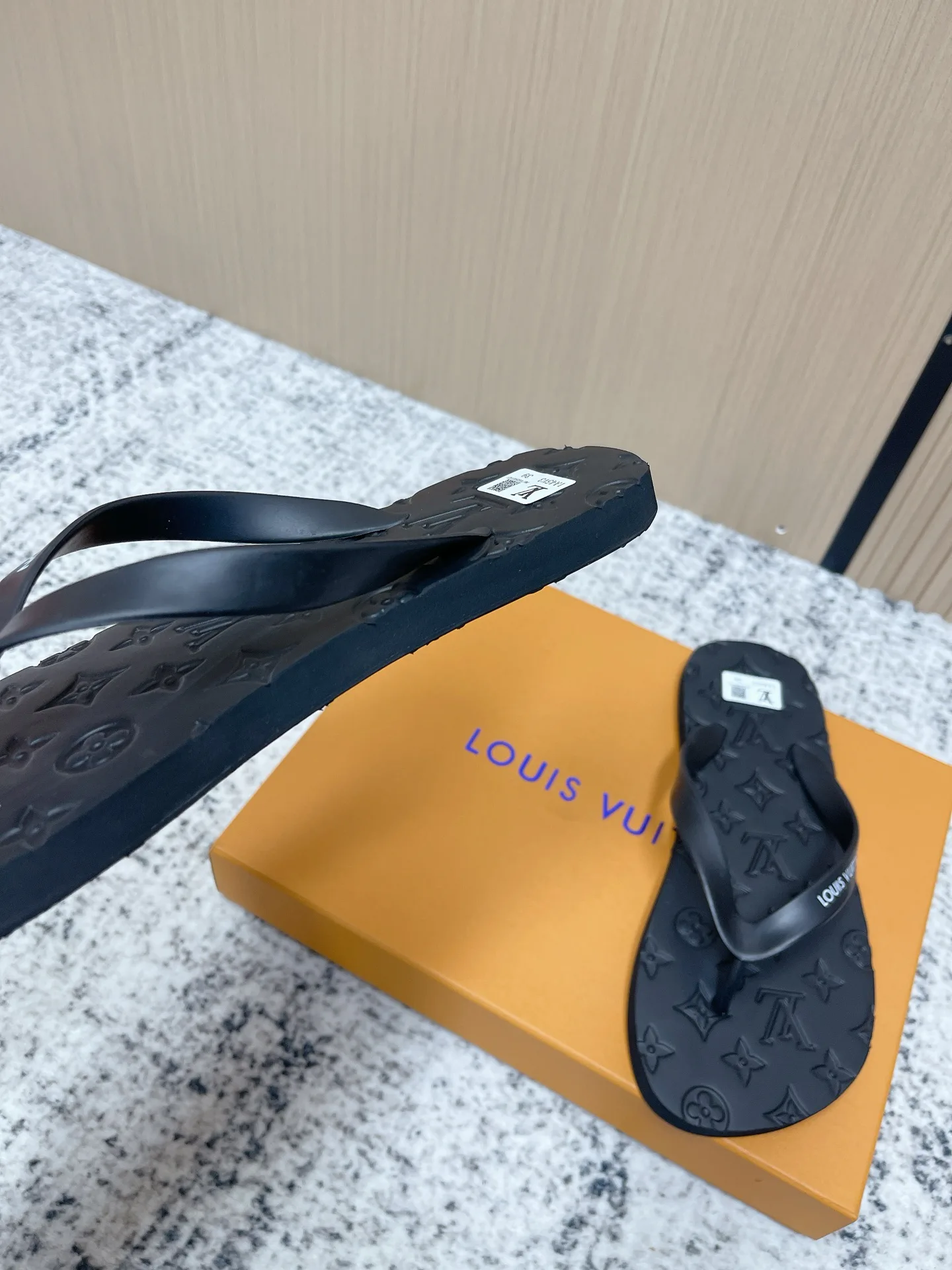 Шлепанцы Мужские Louis Vuitton 11802135