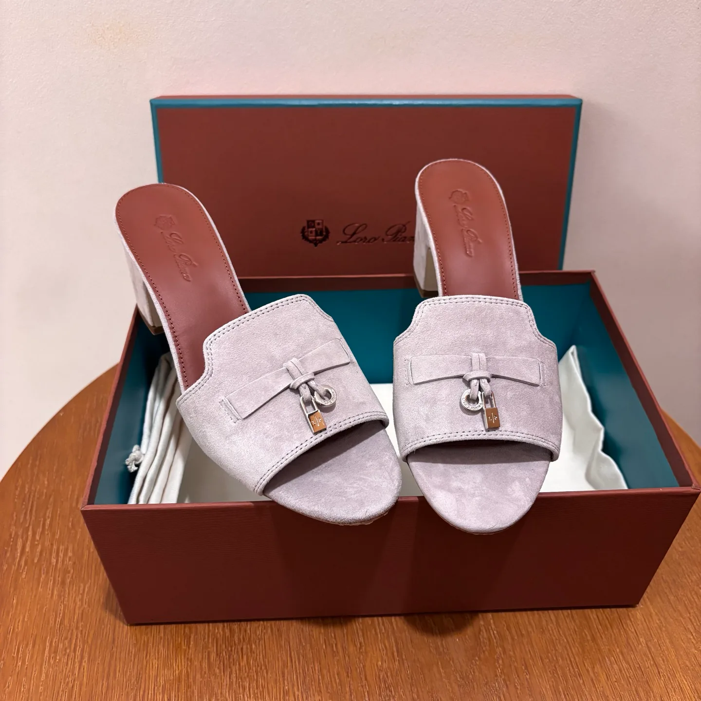 Босоножки Женские Loro Piana 3499315