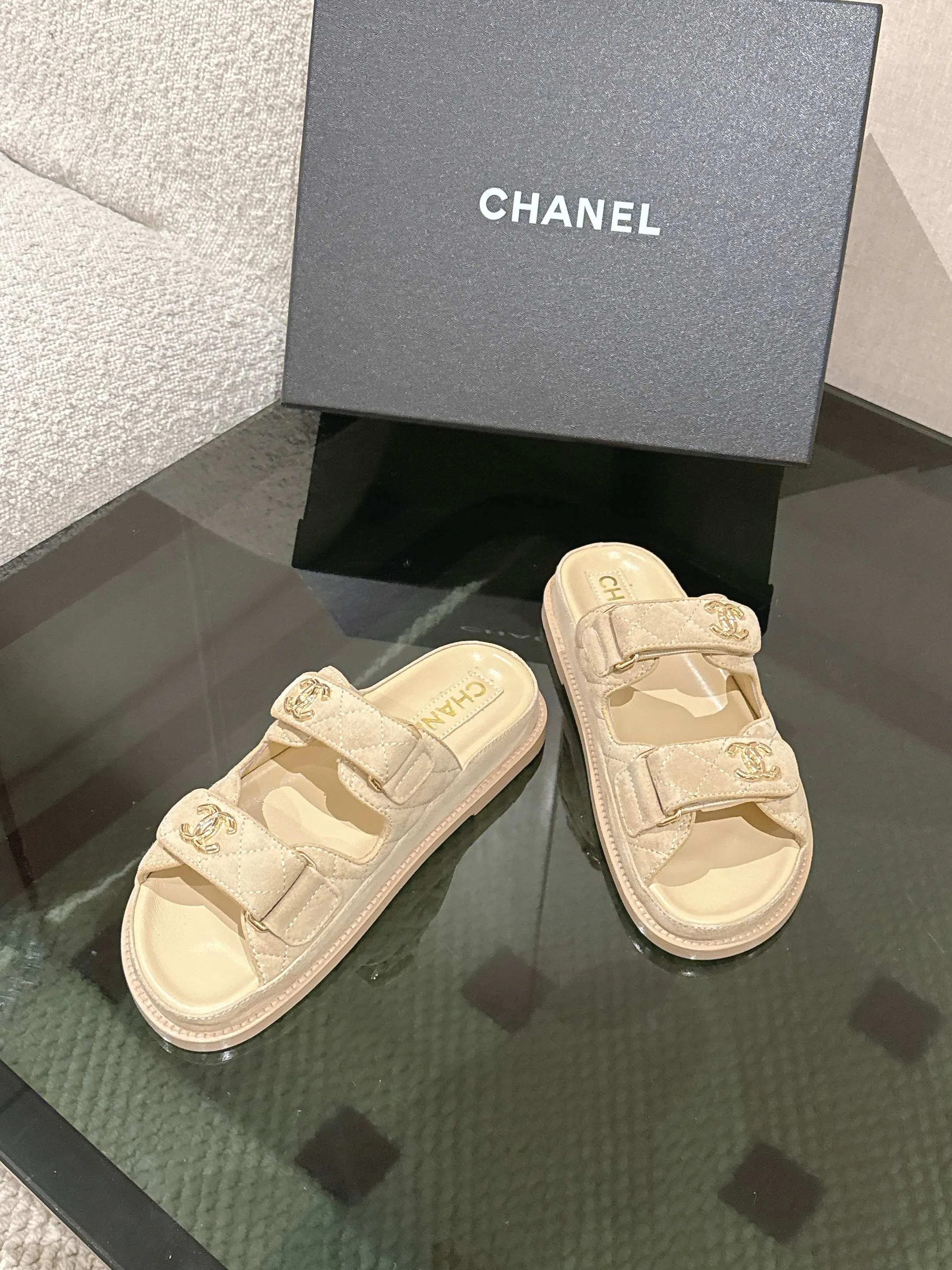 Сандалии Женские Chanel 11353693