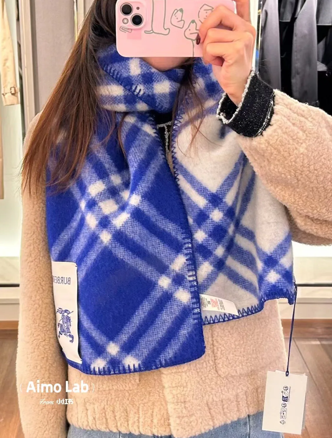 Шарфы Burberry 18507343