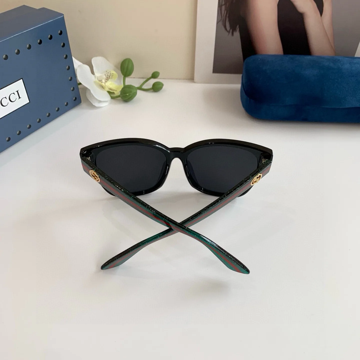 Очки Gucci 13135750