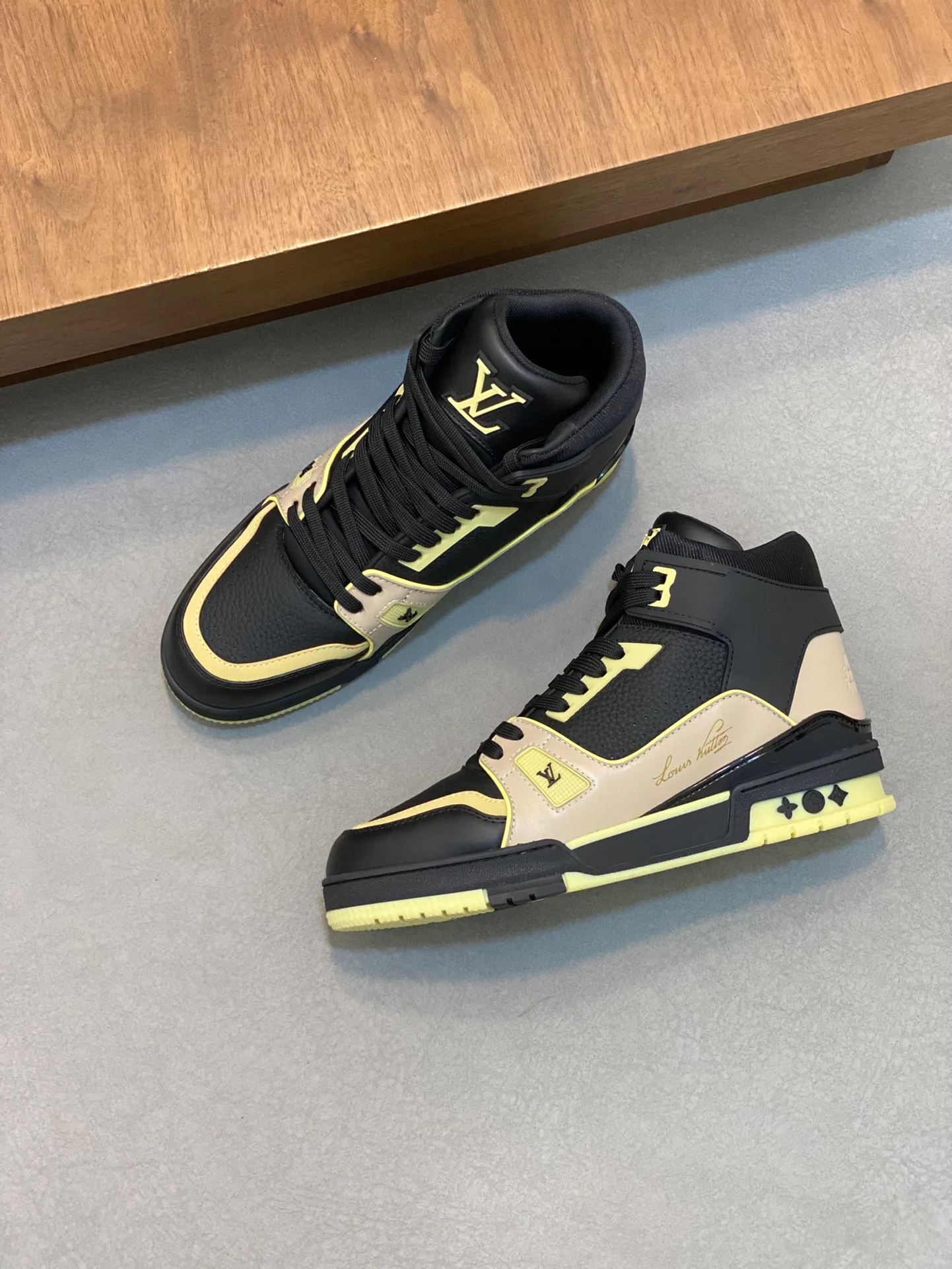 Кроссовки Мужские Louis Vuitton 1483814