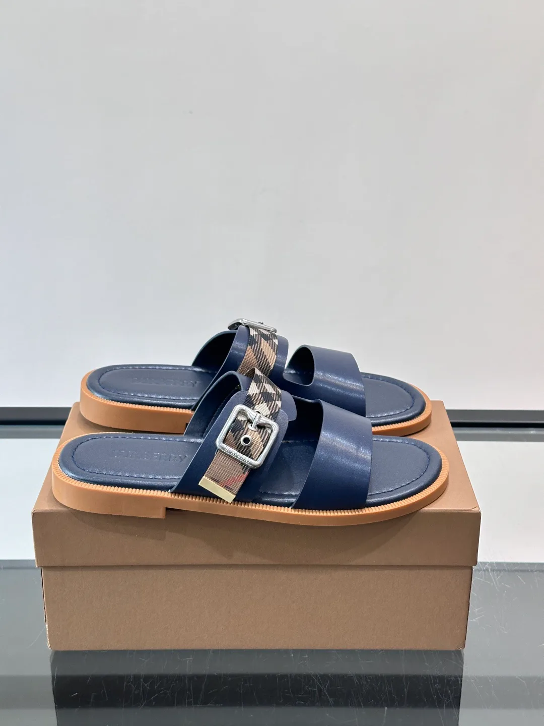 Сандалии Мужские Burberry 13480050